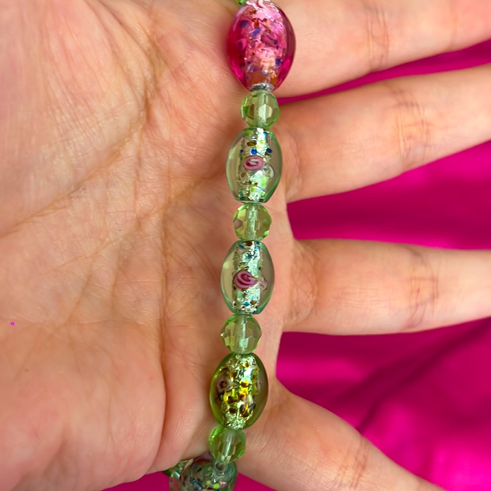 Urban Outfitters Shell Bracelet 🐚💕 - Picture 2 of 2